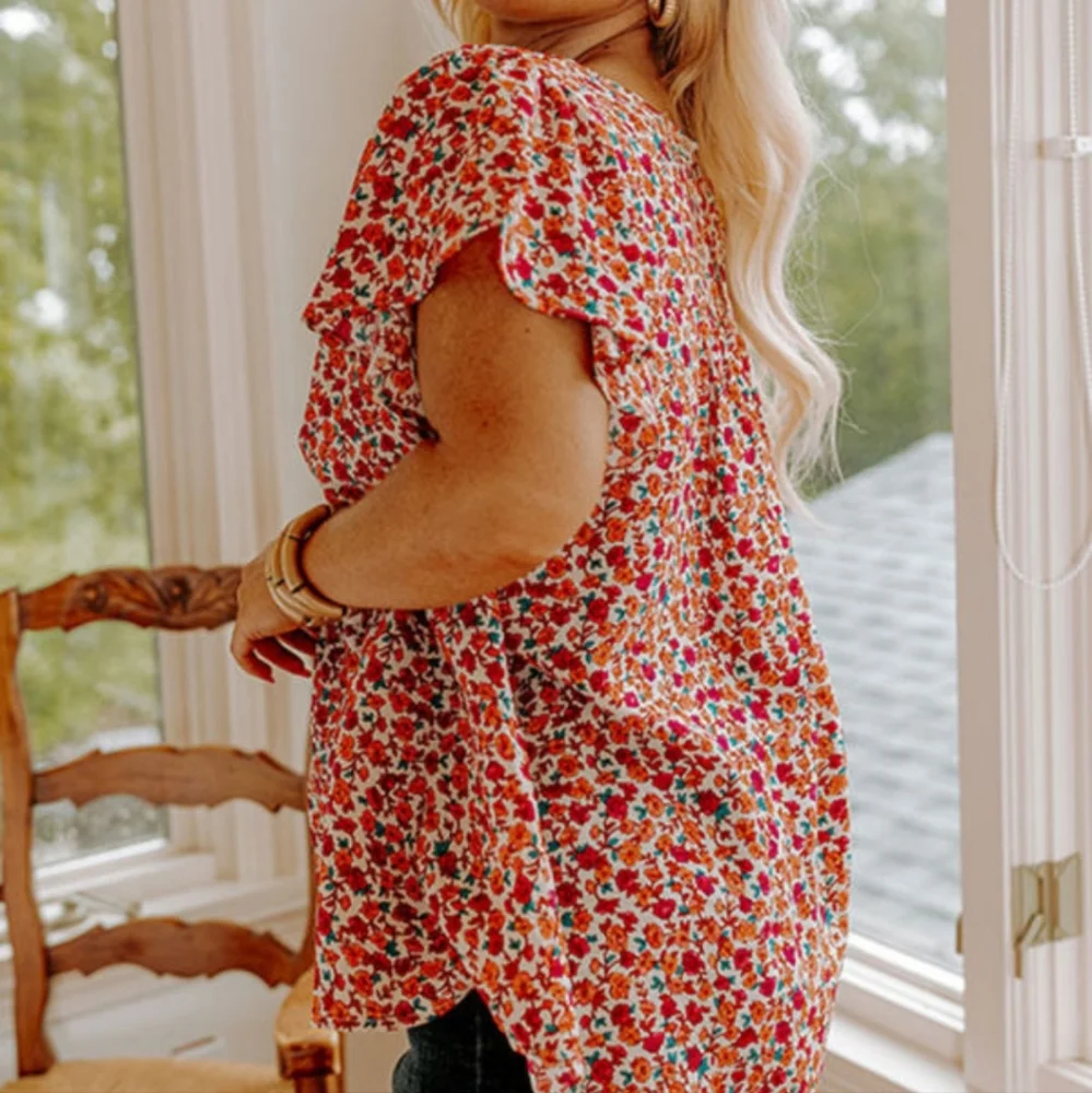 Summer 🌞Boutique boho 🌷 Red Floral lace top - Picture 3 of 6